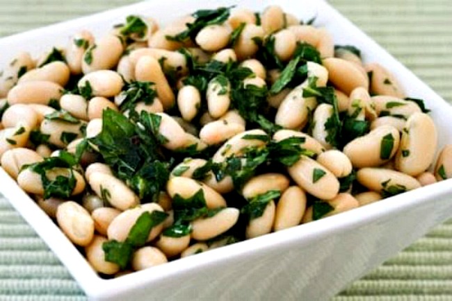 Cannellini Beans in Mint Marinade shot of salad in bowl