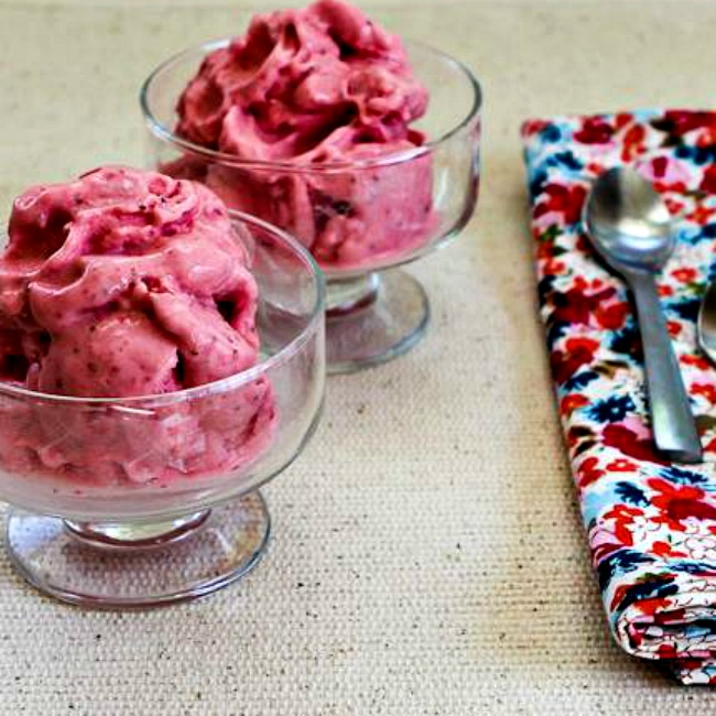 Strawberry frozen yogurt recipe best sale without ice cream maker