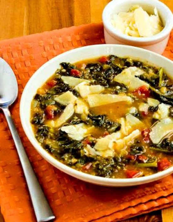 Slow Cooker White Bean and Kale Soup 