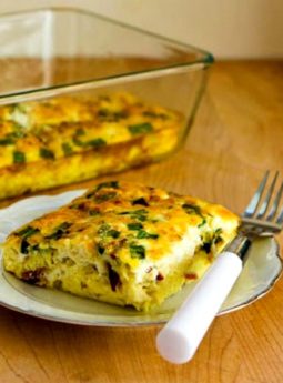 Breakfast Casserole with Cottage Cheese, Bacon, and Feta