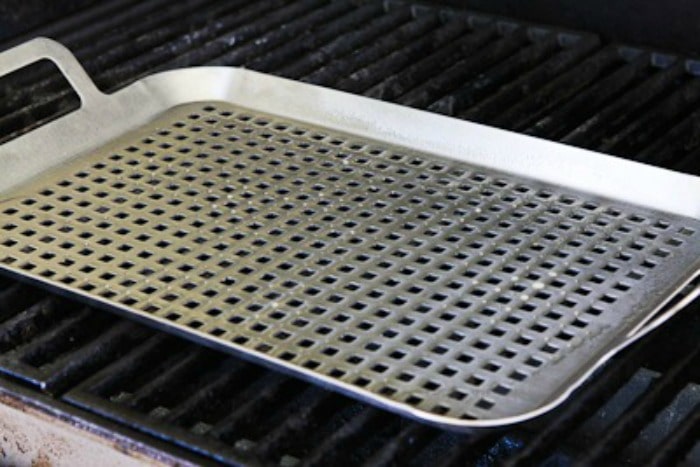 grid-pan for cooking meatballs on the grill