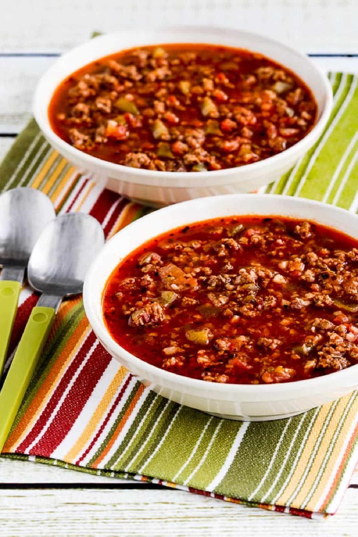 Low-Carb Stuffed Pepper Soup in two bowls