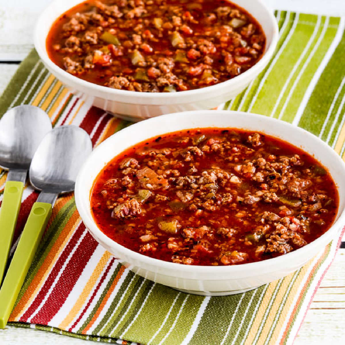square image of Low-Carb Stuffed Pepper Soup in two bowls