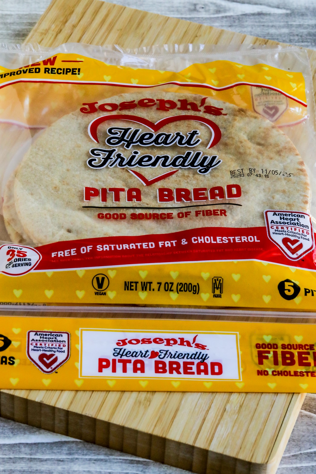 Joseph's Bakery Low-Carb Pita Bread shown in package.